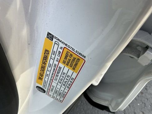 Used 2025 Volkswagen Atlas SE image 32