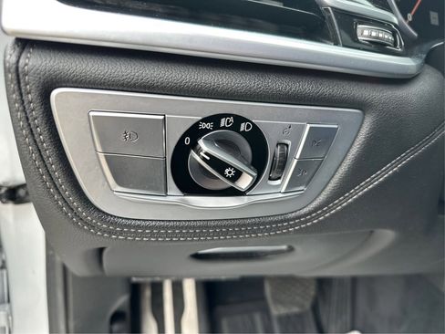 Used 2017 BMW 750i xDrive AWD/4WD image 18