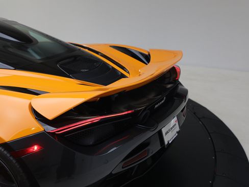 Used 2021 McLaren 720S RWD image 36