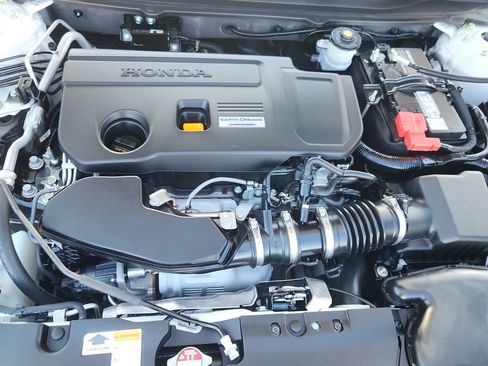 Used 2020 Honda Accord Touring image 17