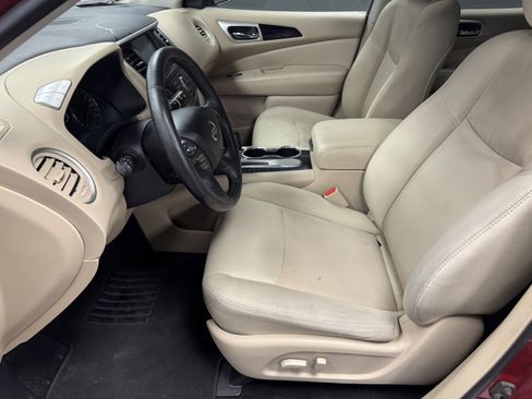 Used 2018 Nissan Pathfinder SV w/ SV All Weather Package image 6