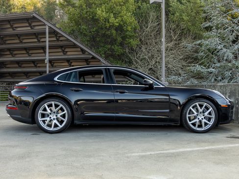 Certified 2024 Porsche Panamera 4 image 12
