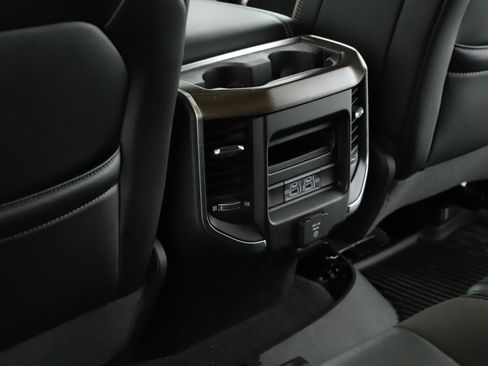 Used 2021 RAM 1500 Laramie AWD/4WD image 7