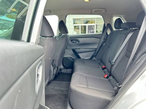 Used 2025 Nissan Rogue S AWD/4WD image 16