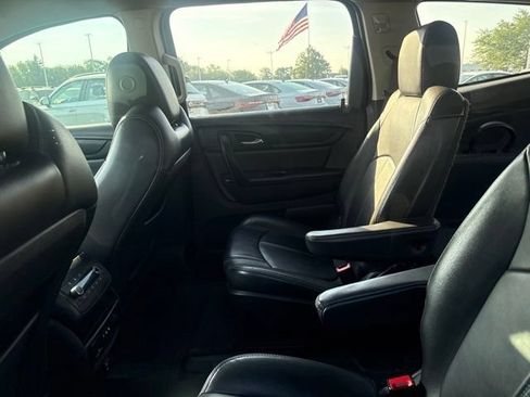Used 2015 Chevrolet Traverse LT FWD image 10
