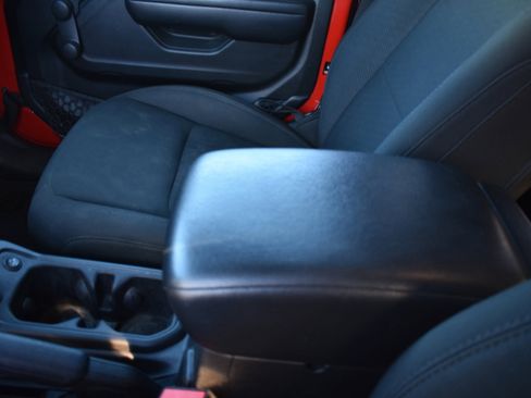 Used 2020 Jeep Wrangler Sport image 23