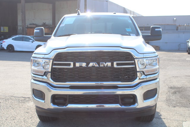 Used 2024 RAM 3500 Tradesman w/ Chrome Appearance Group AWD/4WD image 2