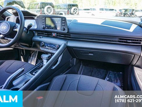Used 2025 Hyundai Elantra Sport image 24