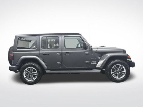 Used 2020 Jeep Wrangler Unlimited Sahara w/ Dual Top Group AWD/4WD image 4