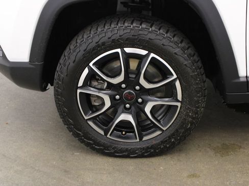 Used 2025 Jeep Compass Trailhawk AWD/4WD image 26