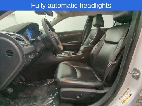 Used 2022 Chrysler 300 Touring L RWD image 12
