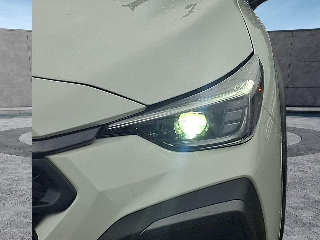 Used 2025 Subaru Crosstrek 2.5i Limited AWD/4WD image 9