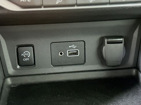 Used 2025 Nissan Sentra S image 25