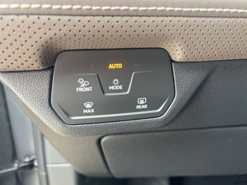 New 2026 Volkswagen Atlas SEL image 14