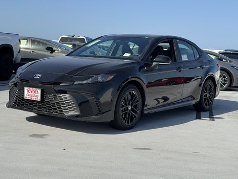 New 2026 Toyota Camry SE image 11