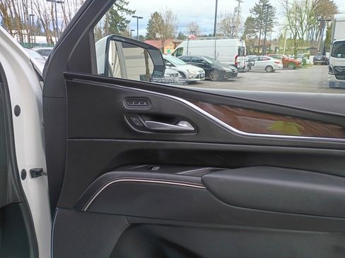 Used 2023 Cadillac Escalade ESV Sport Platinum image 23