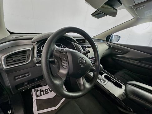 Used 2021 Nissan Murano S image 9