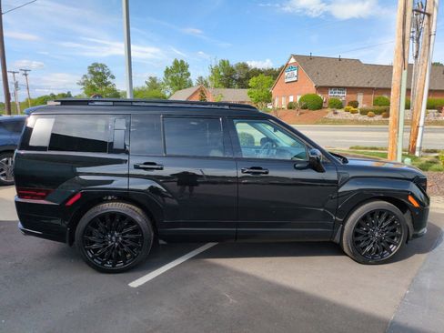 Used 2024 Hyundai Santa Fe Calligraphy image 8