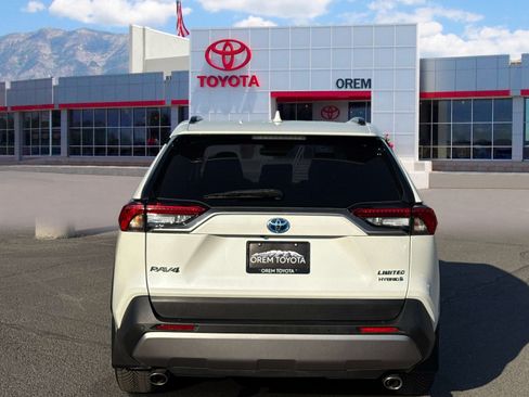 Used 2022 Toyota RAV4 Limited w/ Limited Grade Weather Package AWD/4WD image 4
