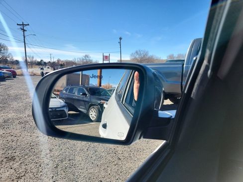 Used 2024 Jeep Compass Trailhawk image 28