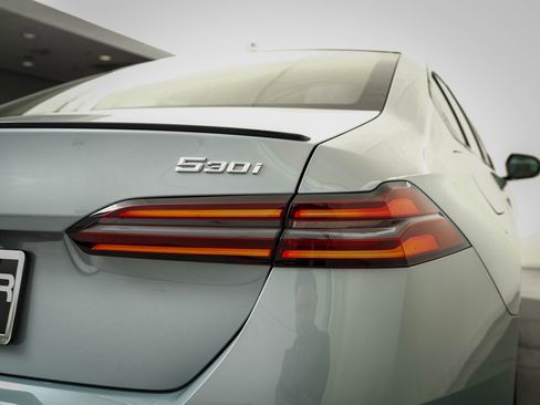 New 2026 BMW 530i xDrive w/ M Sport Package image 9