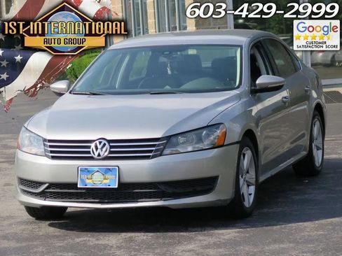 Used 2012 Volkswagen Passat 2.5 SE FWD image 1