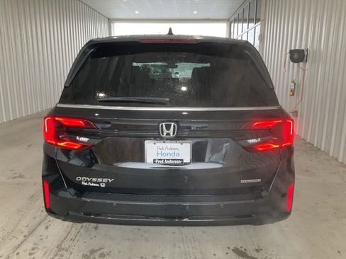 New 2026 Honda Odyssey Touring image 24