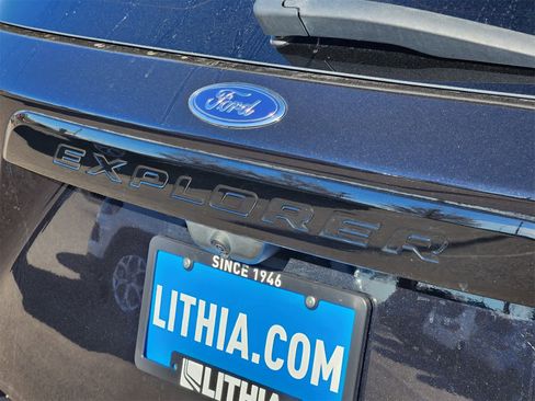 Used 2022 Ford Explorer ST w/ Equipment Group 401A image 8