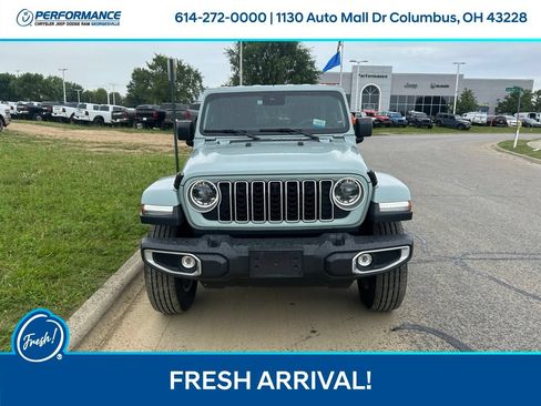Used 2024 Jeep Wrangler Unlimited Sahara w/ Technology Group AWD/4WD image 9