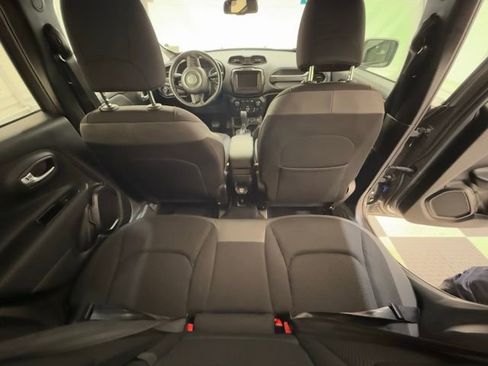 Used 2019 Jeep Renegade Altitude w/ Quick Order Package 22M image 25