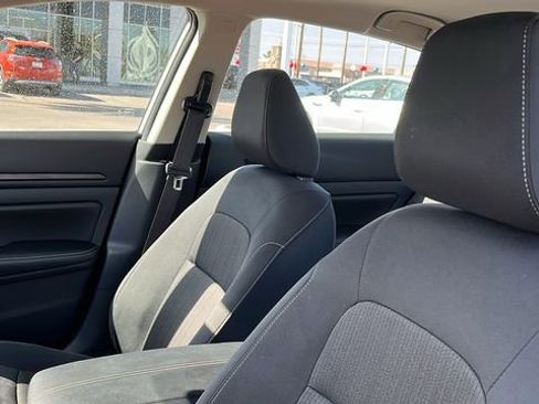 Used 2025 Nissan Altima 2.5 SV image 15