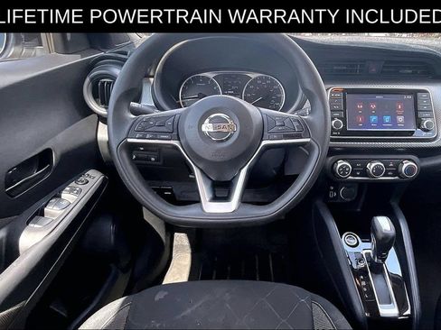 Used 2020 Nissan Kicks S FWD image 6