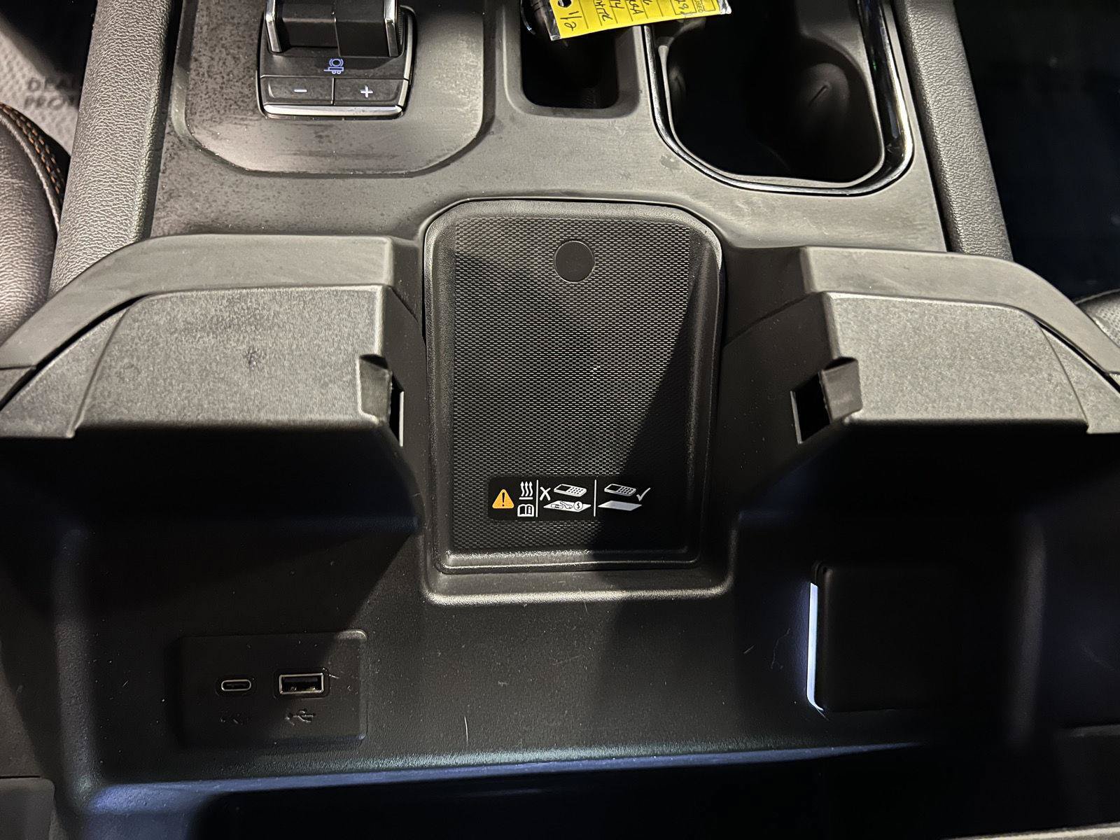 Used 2023 GMC Sierra 1500 AT4 w/ AT4 Preferred Package AWD/4WD image 26