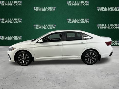 Used 2025 Volkswagen Jetta S image 8