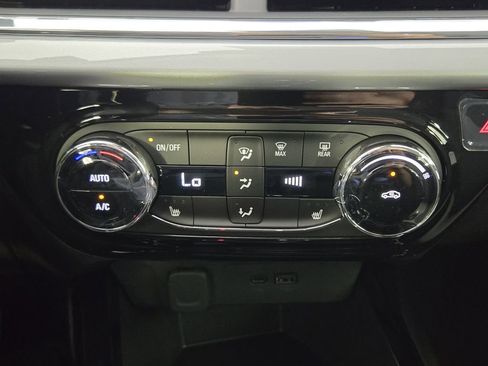 New 2026 Chevrolet Trax LT w/ Driver Confidence Package image 19