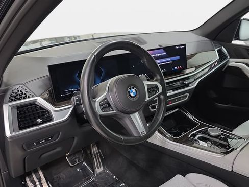 Certified 2024 BMW X5 xDrive40i w/ M Sport Package AWD/4WD image 13