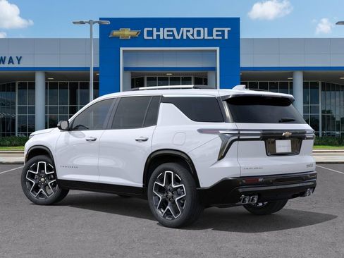 New 2026 Chevrolet Traverse High Country FWD image 3