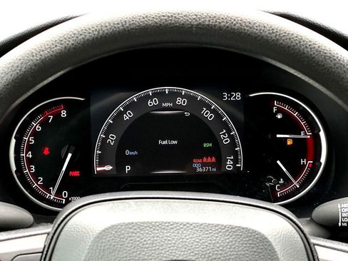 Used 2024 Toyota RAV4 XLE FWD image 26