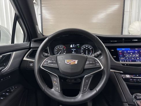 Used 2025 Cadillac XT5 Premium Luxury image 33