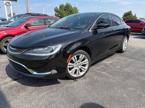Used 2016 Chrysler 200 Limited FWD image 3