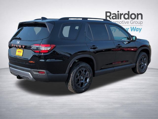Certified 2026 Honda Pilot TrailSport image 7