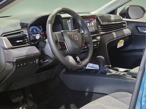 Certified 2025 Toyota Camry LE w/ Convenience Package image 18