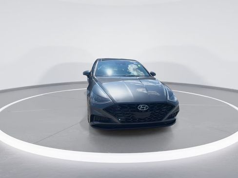 Used 2023 Hyundai Sonata Limited w/ Preferred Accessory Package FWD image 3