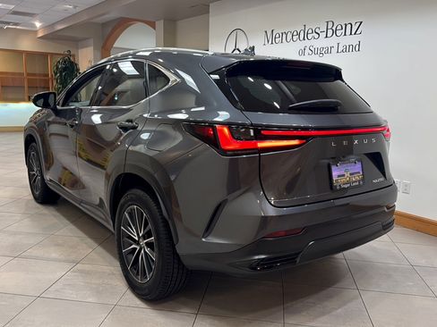 Used 2024 Lexus NX 250 FWD w/ Towing Package (2000 Lbs) image 4