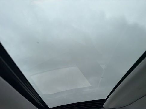 Used 2017 Toyota Prius Four image 13