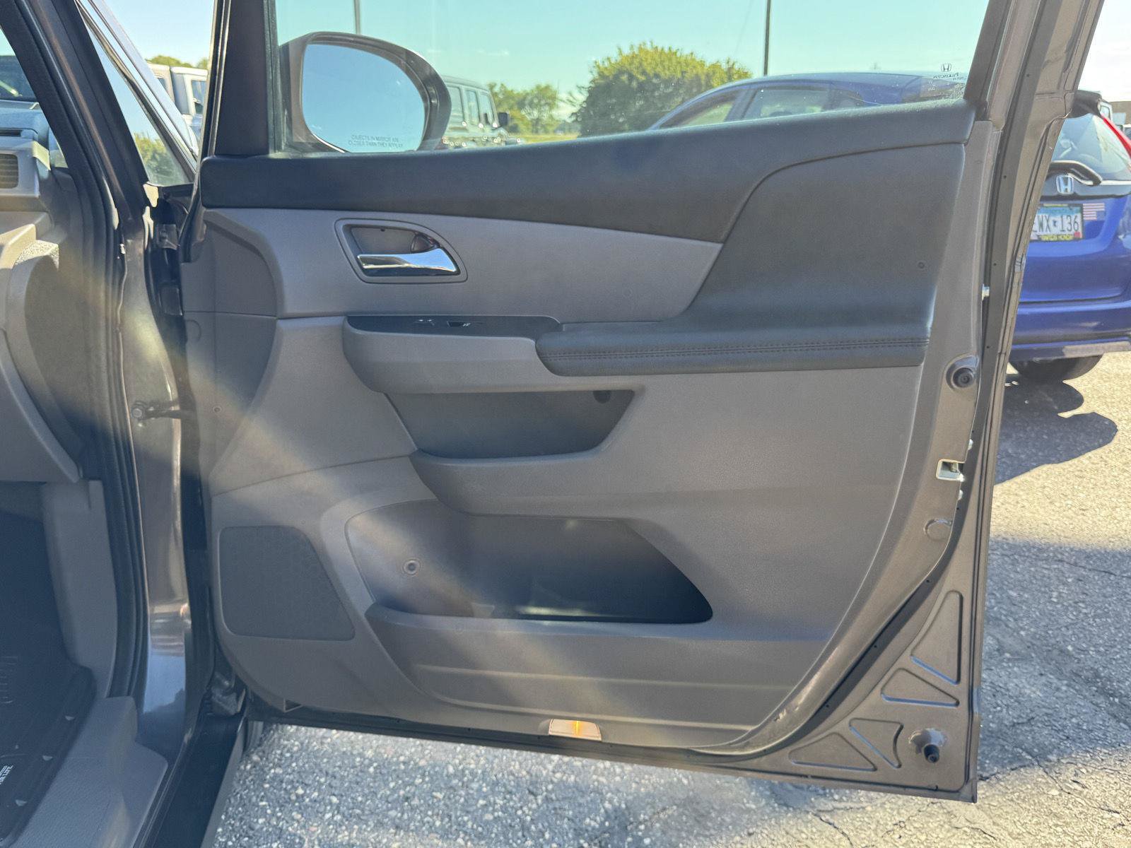 Used 2015 Honda Odyssey EX-L image 24