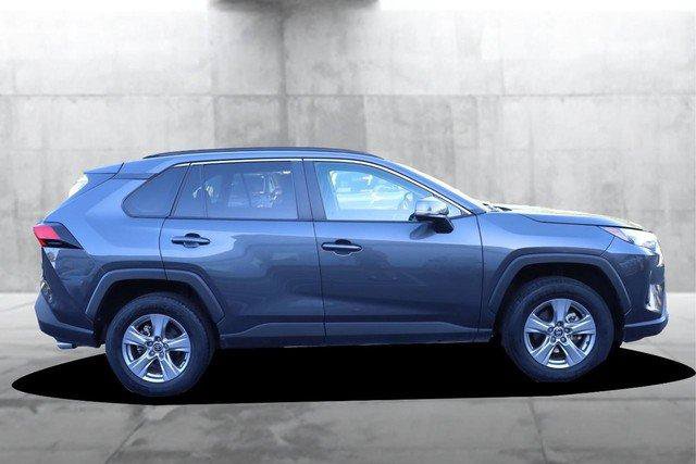 Used 2025 Toyota RAV4 XLE AWD/4WD image 5