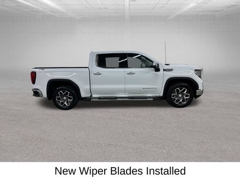 Used 2022 GMC Sierra 1500 SLT w/ SLT Premium Plus Package AWD/4WD image 16