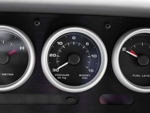Used 2005 Ford GT RWD image 29
