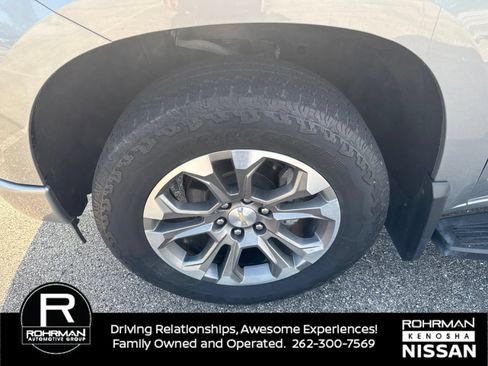 Used 2024 Chevrolet Silverado 1500 High Country w/ Technology Package AWD/4WD image 11